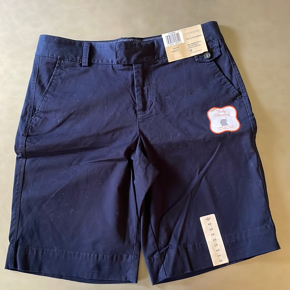 Dockers NWT StretchTwill Bermuda Navy Blue